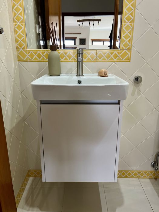Móvel WC compacto