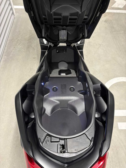 Yamaha XMAX 300 Tech MAX 2024