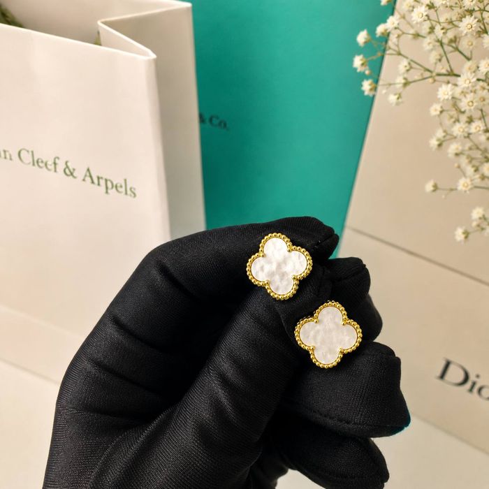Нові сережки ван кліф Van Cleef перламутр в лимонній позолоті