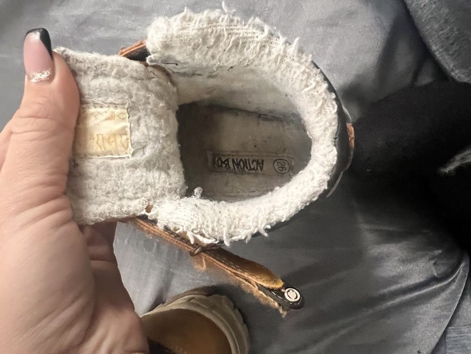 Зимові черевики на хлопчика