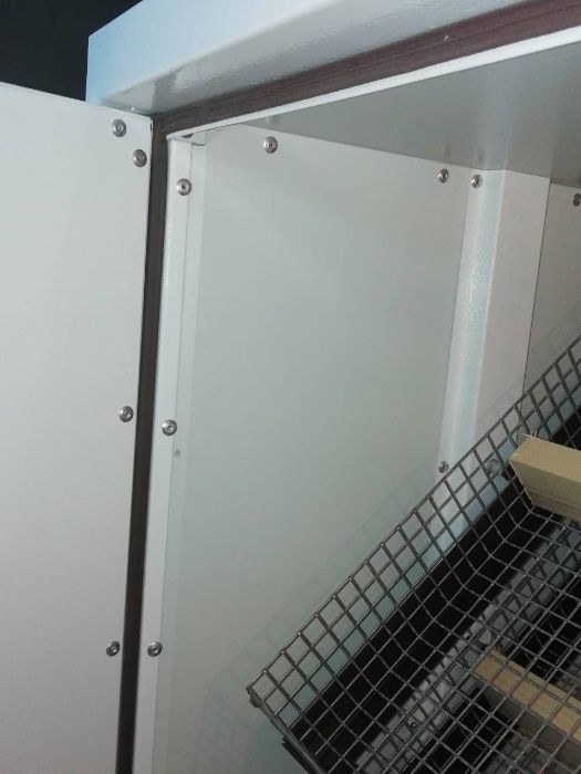 инкубатор для яиц Бест-200акб