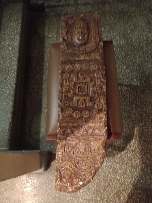 Płaskorzeźba gipsowa