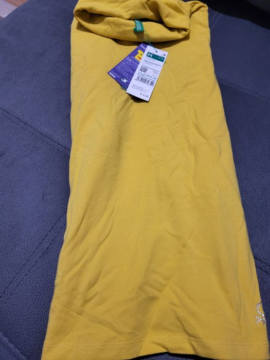Camisola Amarela de gola alta e manga comprida "Benetton"- Tamanho 7-8