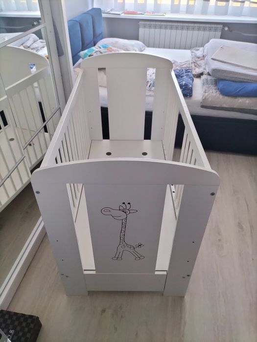 Łóeczko dziecięce.