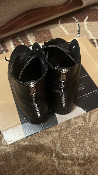 Осінні шкіряні боти