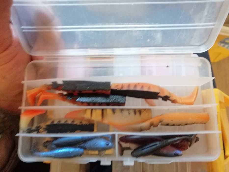 Mega Zestaw Wędkarski: Wędka + 2 Kołowrotki + Przynęty + Akcesoria | G