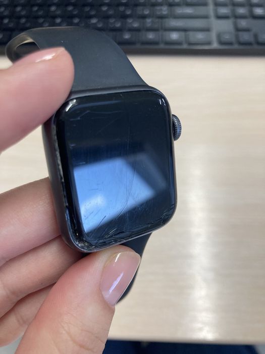 Терміново Apple watch 4  40 мм