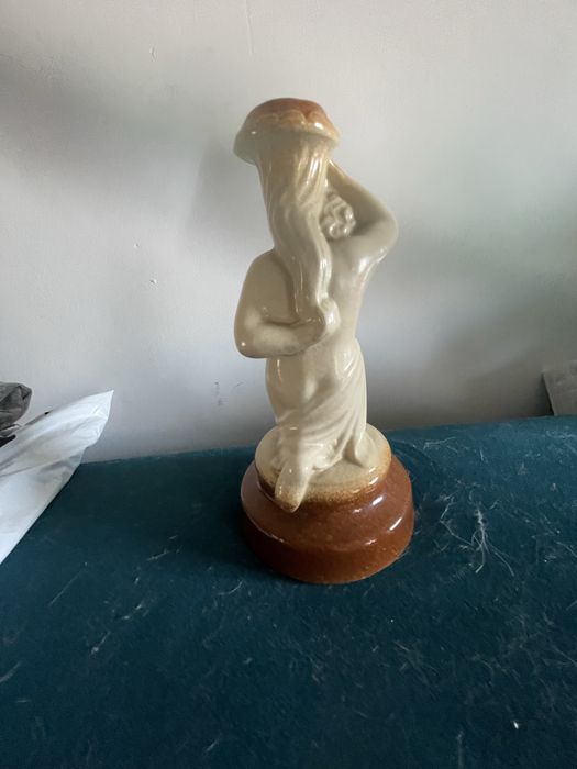 figurka z okresu prl