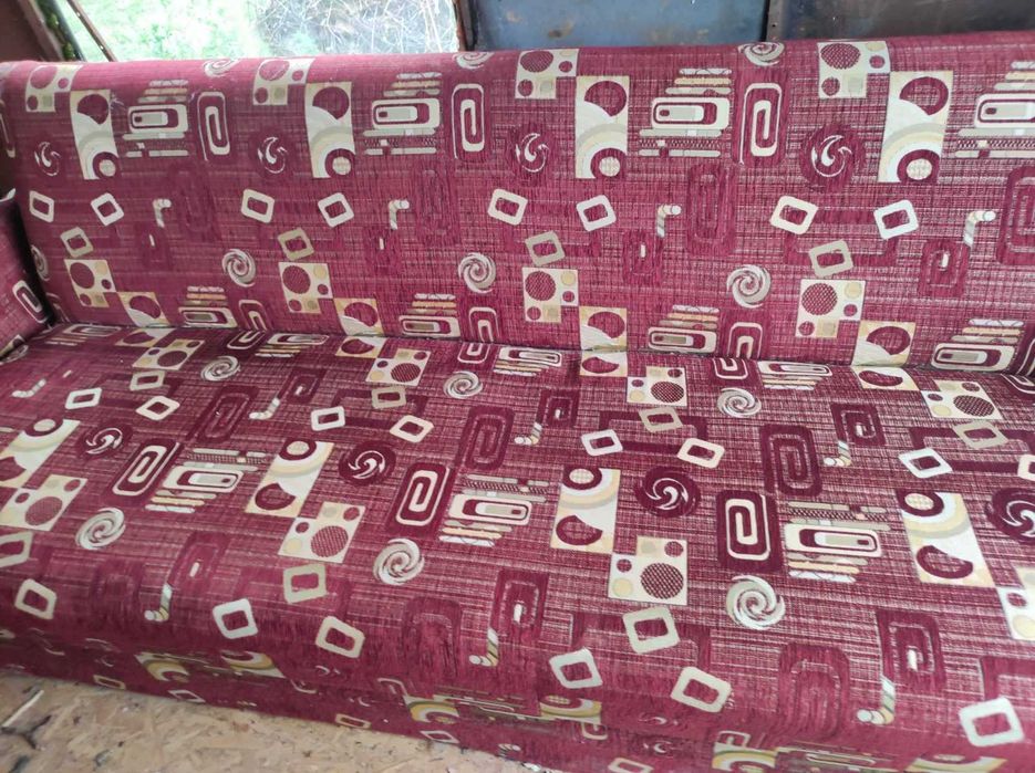 Продам диван і 2 крісла