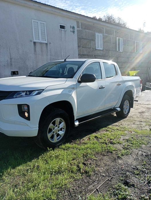 Carinha a venda Mitsubishi L200