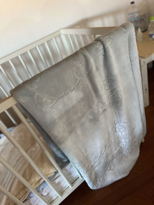 Berço ikea com colcao viscoelastico Zy incluido