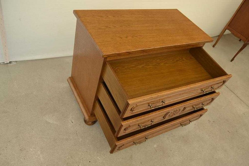 stylowa komoda z szufladami