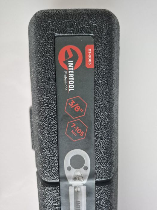 Ключ динамометрический Intertool от 7 до 105 Н/м 3/8" Cr-V сталь длина 370 мм + кейс