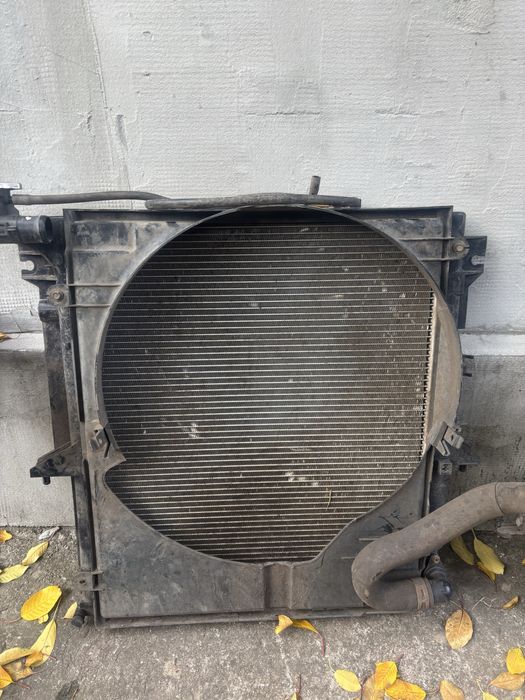 Радіатор L200 ssang yong 2.7  kia sorento интеркуллер навара д40