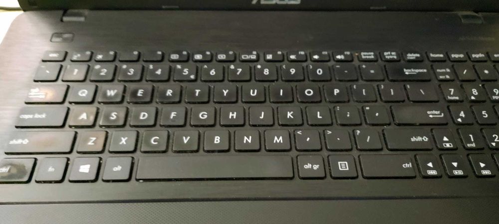Notebook Asus F751L Laptop