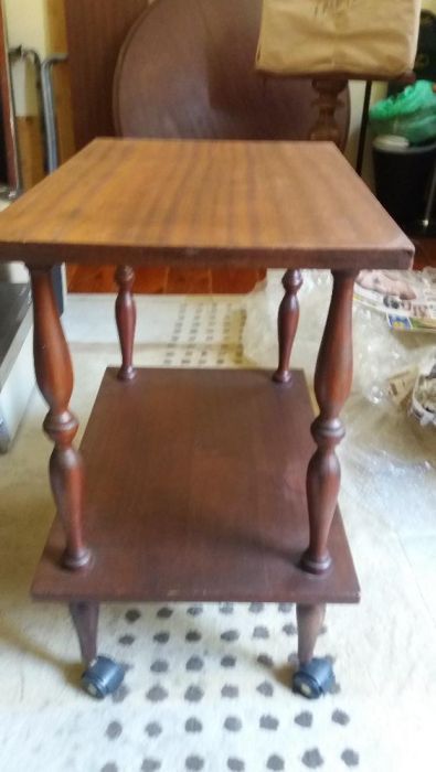 Mesa de apoio com rodas64286845633026122