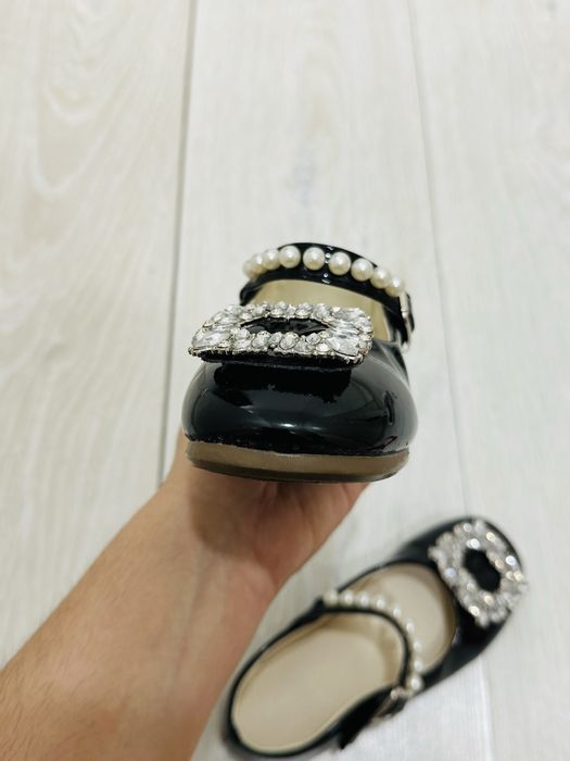 Продам туфли на девочку