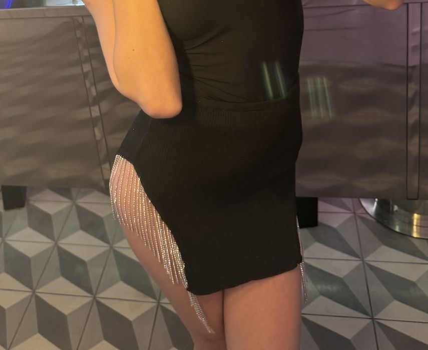 Юбка с камнями черная