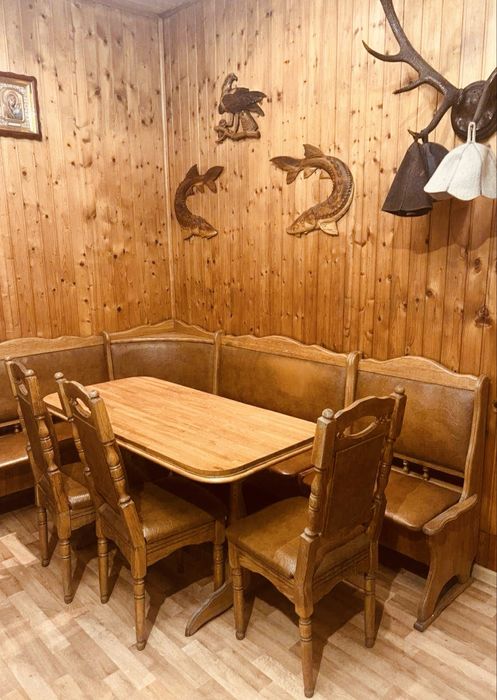 Дом вблизи метро Хол.Гора.Рядом с/м Класс. 240 м2. Старт 180000$.