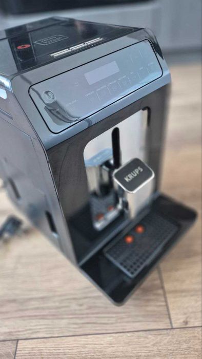 Продам кавомашину KRUPS EA890810