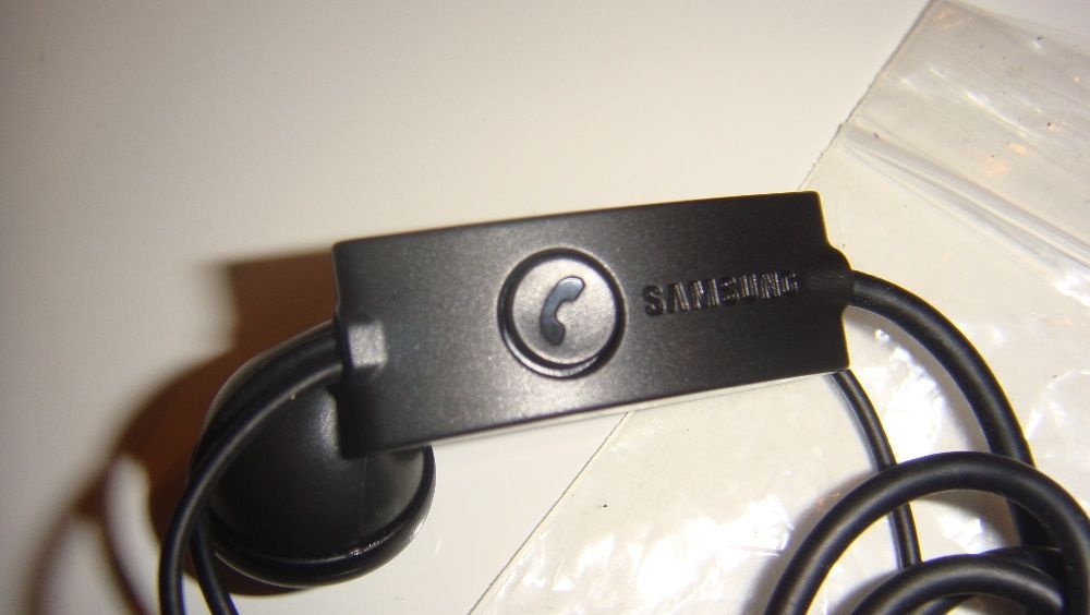 Auriculares (tenho diversos)