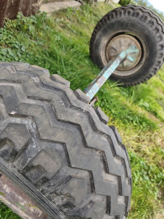 Oś do przyczepy z hamulcem