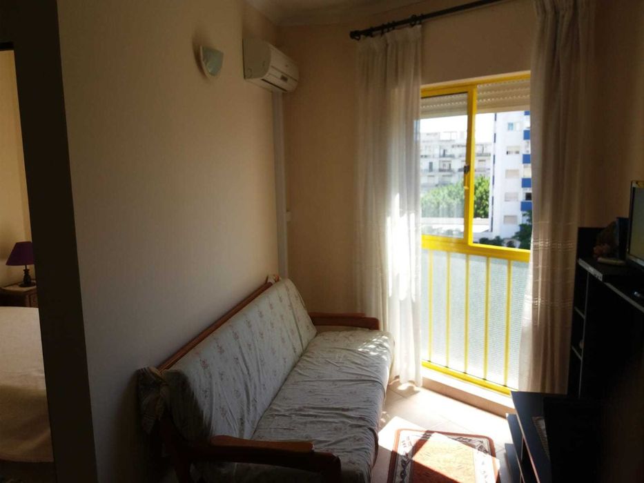 apartamento t1 em quarteira ao ano