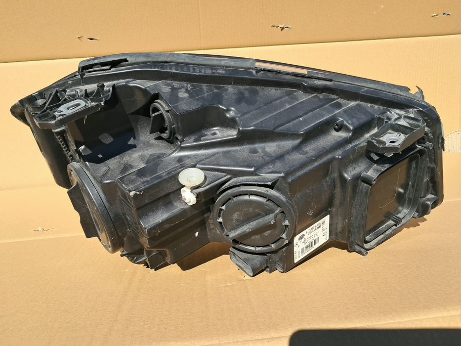 Farol esquerdo Mercedes classe A (W176)