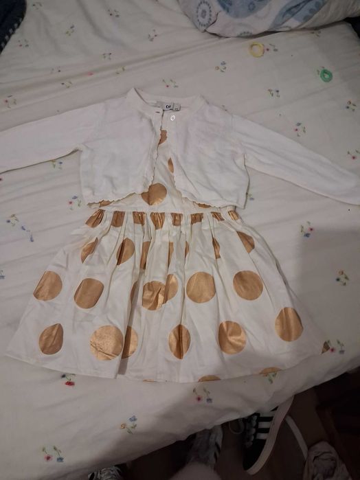 Roupas de criancas usadas mas em bom.estado