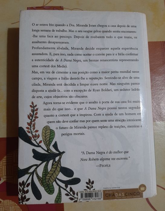 Livro "A Dama Negra" de Nora Roberts