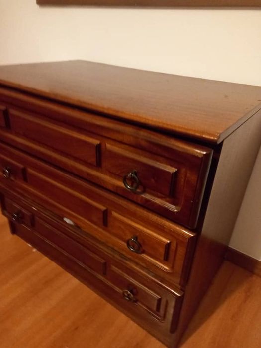 Comoda madeira grande usada