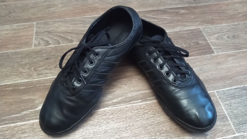 Кроссовки Adidas p.44,5 Оригинал. Кожа