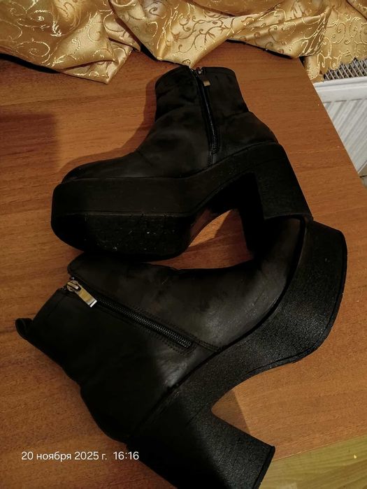 Ботинки на платформе с каблуком