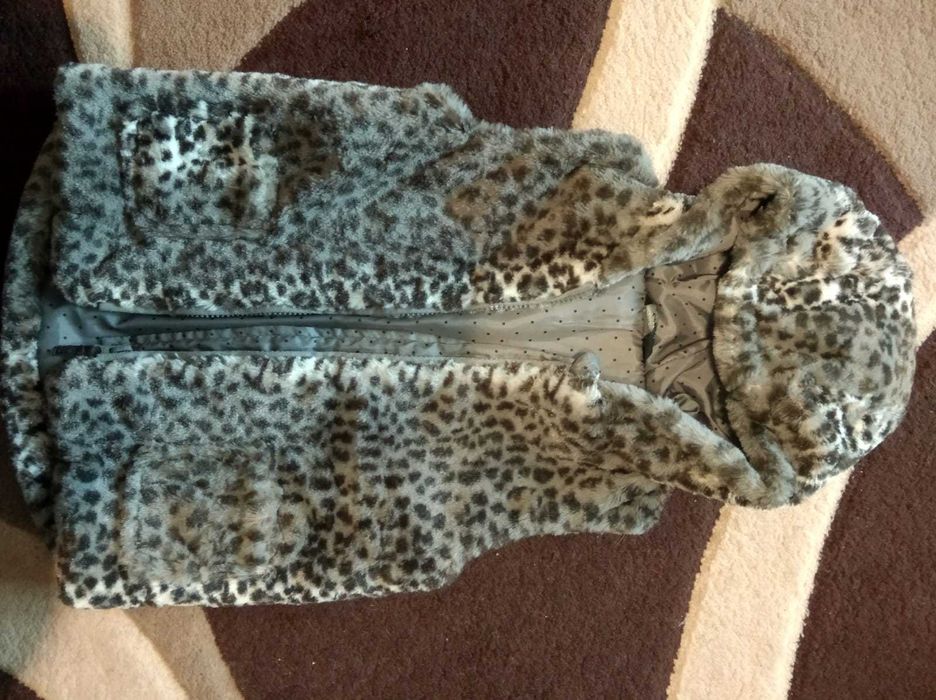 Хутряна дитяча жилетка