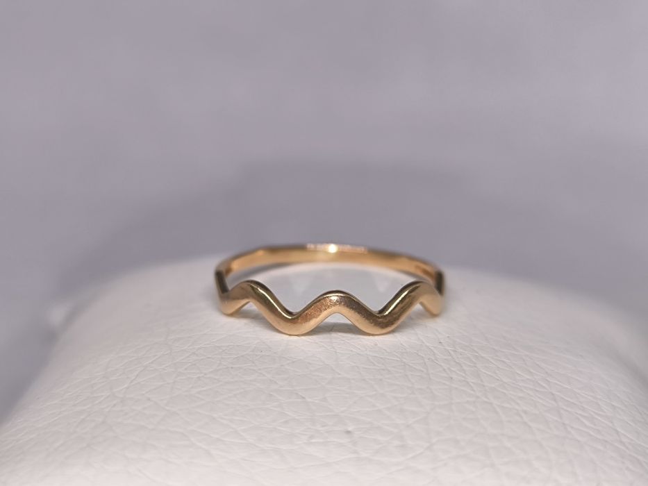 Кольцо золотое р.19 (1.16гр)