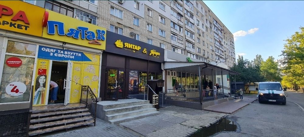 Аренда фасадного помещения пр.Корабелов 67м 1000грн