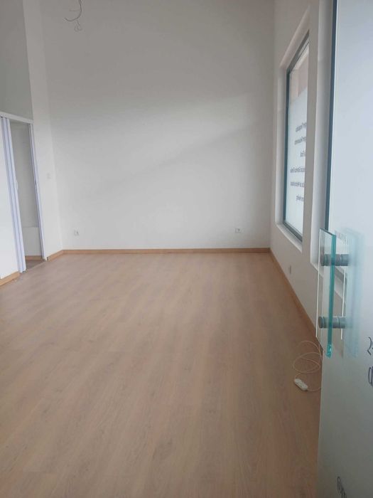 Arrenda-se sala em Vialonga