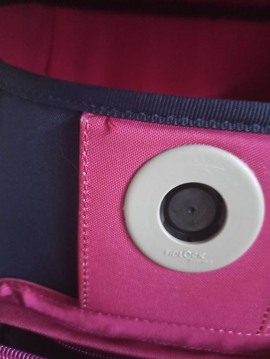 Продам школьный рюкзак для девочки