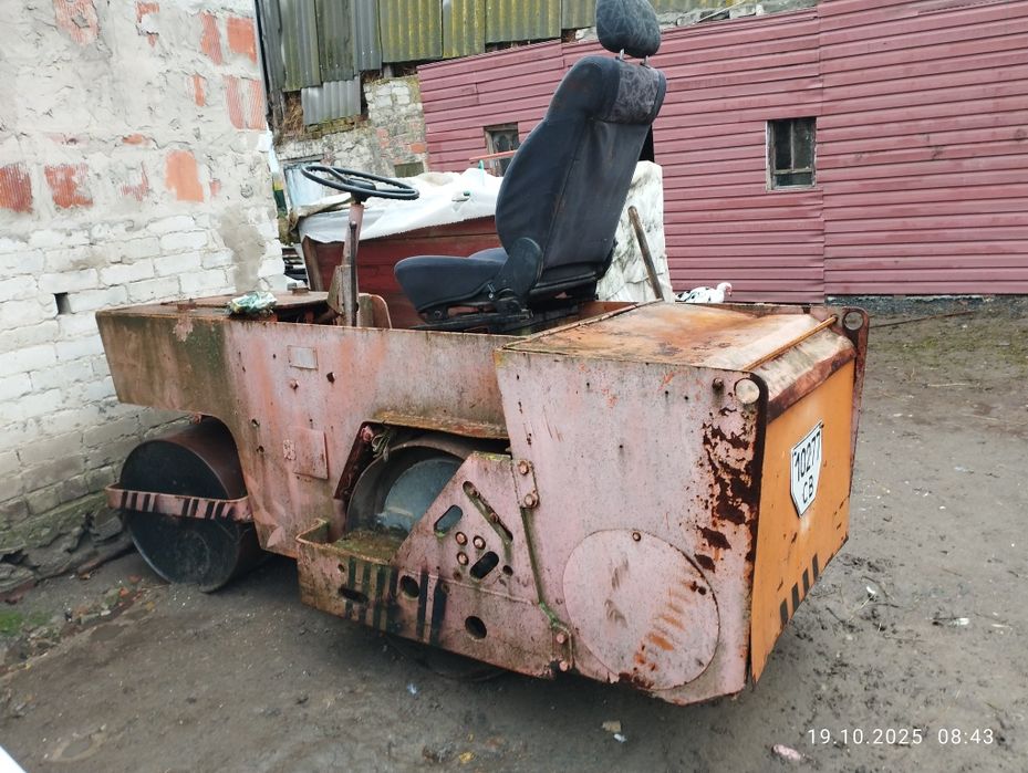 Каток дорожній ДУ-54