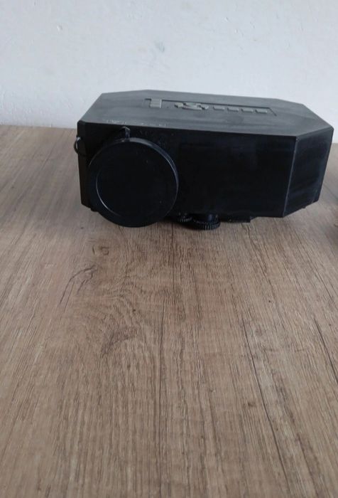 Mini projektor do kina domowego