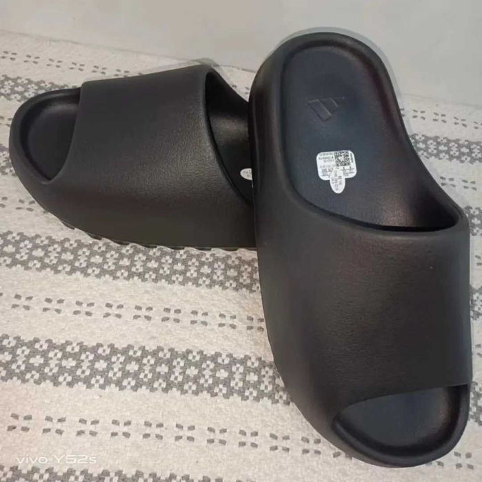 Adidas Yeezy Slide Czarny 37