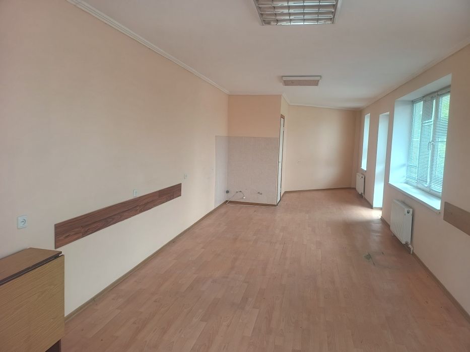 Здається приміщення в районі  Будинку Культури