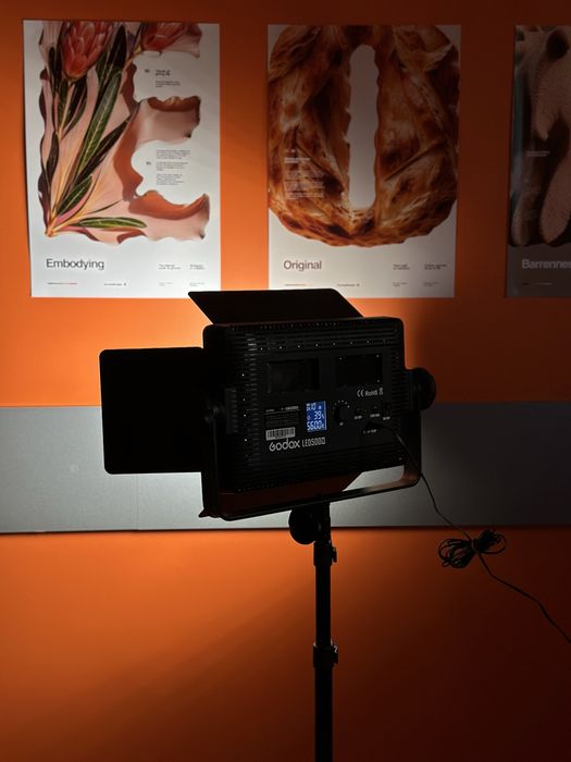 Профисиональный студийный постоянный свет Godox LED500w + стойка