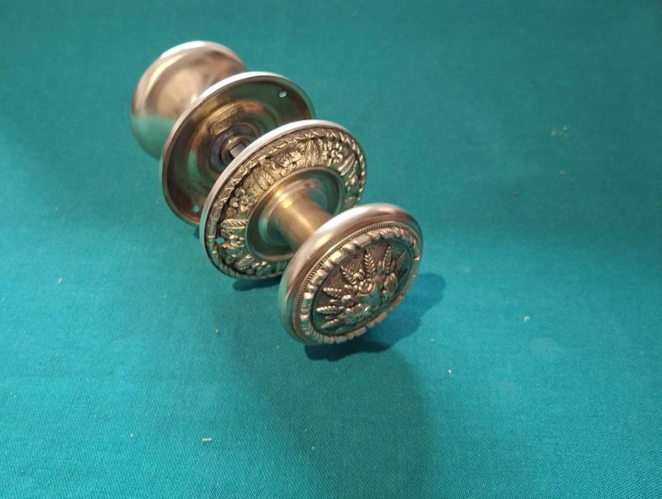 Belo Puxador de porta em latão, anos 70/80