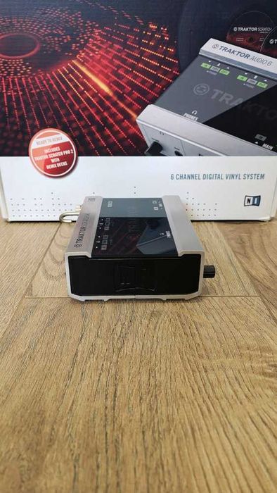 Native Instruments Traktor Scratch A6 DVS