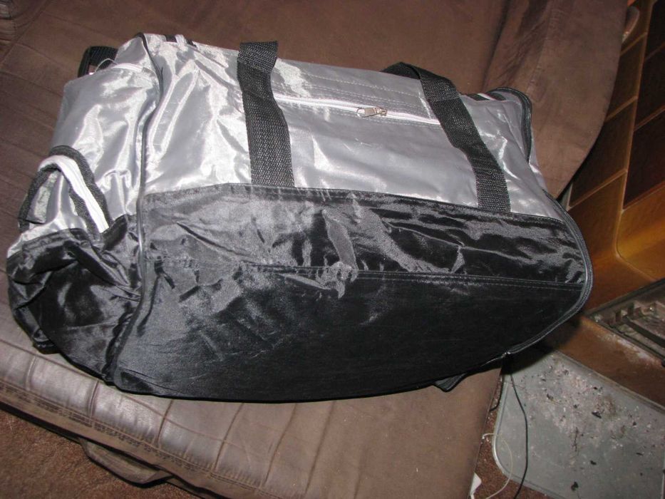 Zestaw Sony Ericsson. Torba turystyczna, koszulka T shirt.