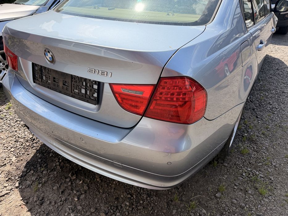 Bmw E90 sedan LCi lift klapa tył tylnia pokrywa bagaznika bluewater 896/5 drzwi nakładka progowa próg listwa ćwiartka szyba podłoga