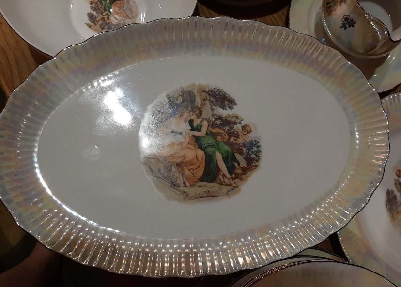 Продам сервиз Мадонна