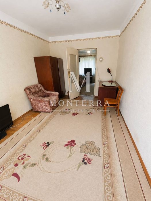 Продаж 2-кім квартири по вул. Братиславська 8, поруч  метро Чернігівська та  Лісова