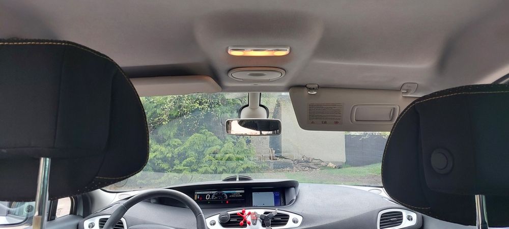 Авто Renault Scenic 2010р